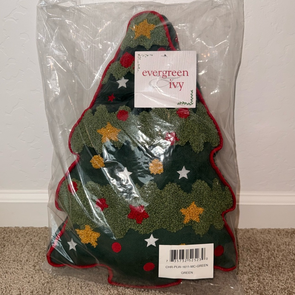Evergreen Ivy Green Christmas Tree Decorative Pillow